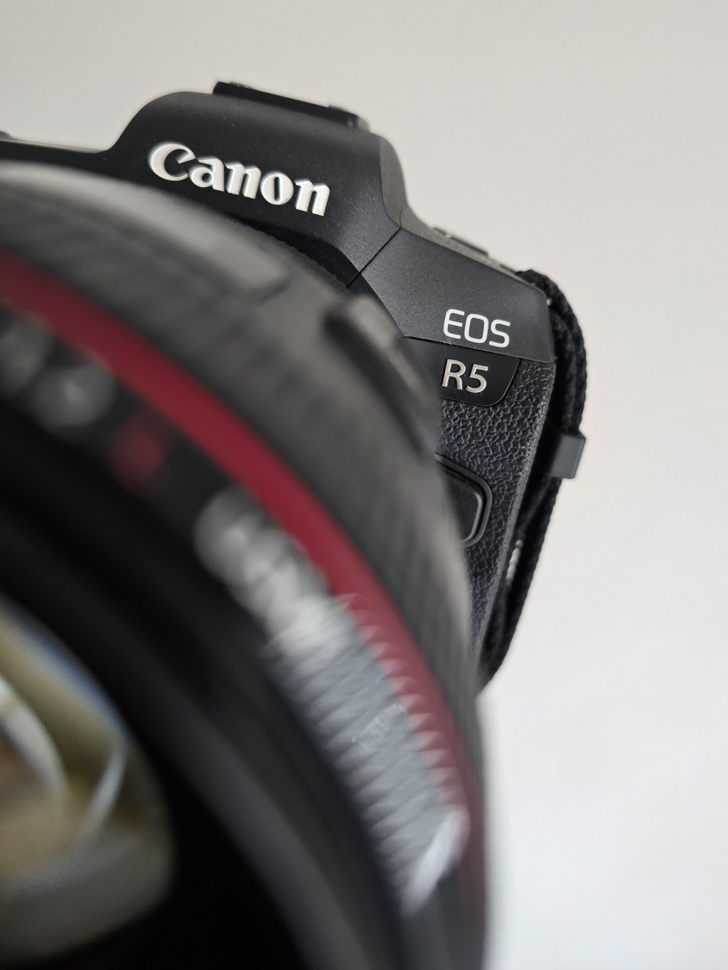 Canon R5 vs. Canon R5 Mark II: An In-Depth&nbsp;Comparison
